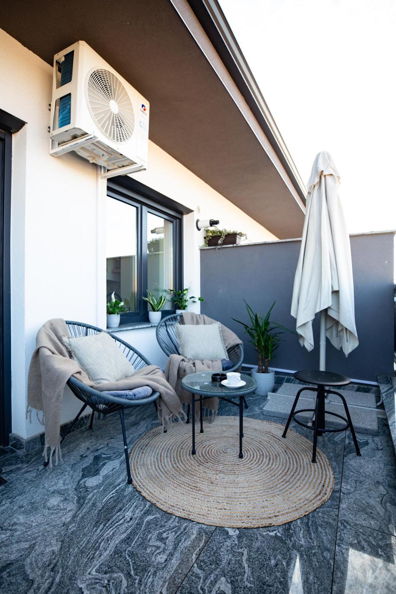 Unique City View Apartment Balcony & Parking Space Kluž Exteriér fotografie